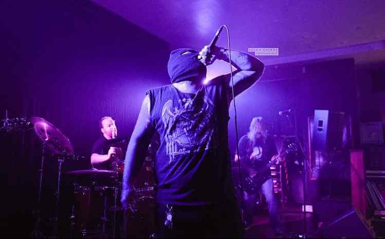 Photo of the band members of Savini